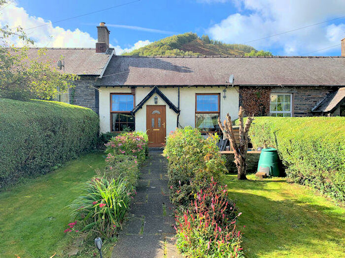2 Bedroom Terraced Bungalow For Sale In Llanegryn Street, Abergynolwyn, LL36