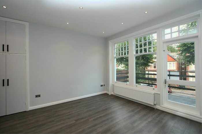 1 Bedroom Studio To Rent In Princes Avenue, Muswell Hill, London, N10