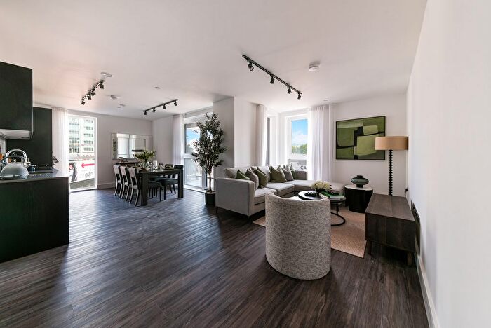 2 Bedroom Flat To Rent In Mitre Yard, Scrubs Lane, London, NW10