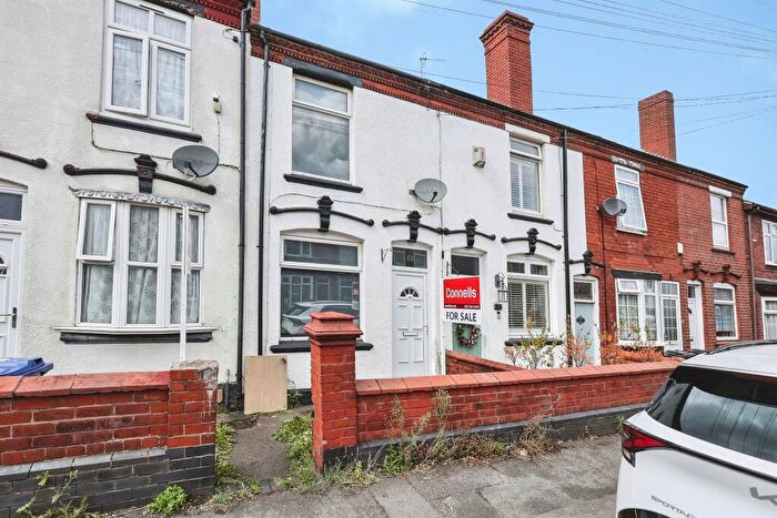 3 Bedroom Terraced House For Sale In Vicarage Road, Halesowen, B62