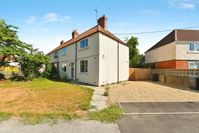 3 Bedroom Semi-Detached House For Sale In Unity Street, Chippenham, SN14