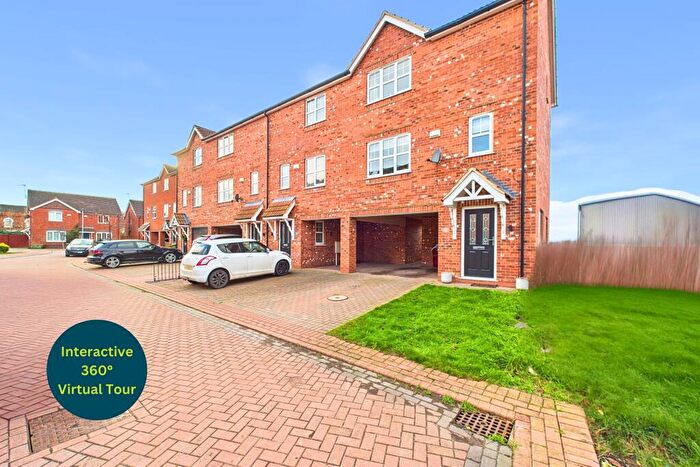 3 Bedroom Semi-Detached House For Sale In Mill View, Barton-upon-Humber, North Lincolnshire, DN18