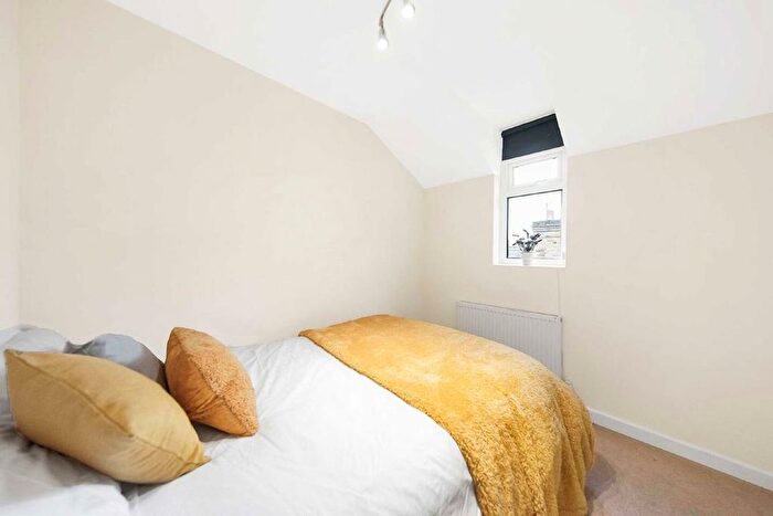 1 Bedroom Flat To Rent In Madeley Road, London, W5