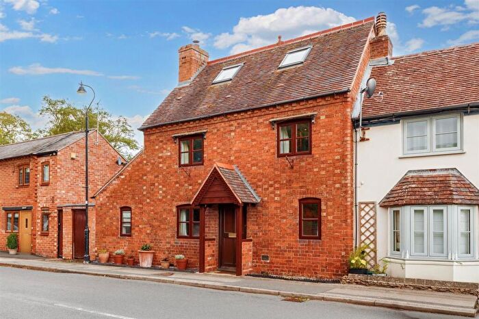 3 Bedroom Terraced House For Sale In Wellesbourne Road, Barford, CV35