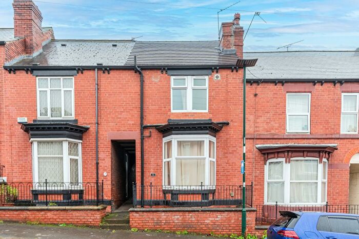 3 Bedroom Terraced House For Sale In Elmham Road, Sheffield, S9