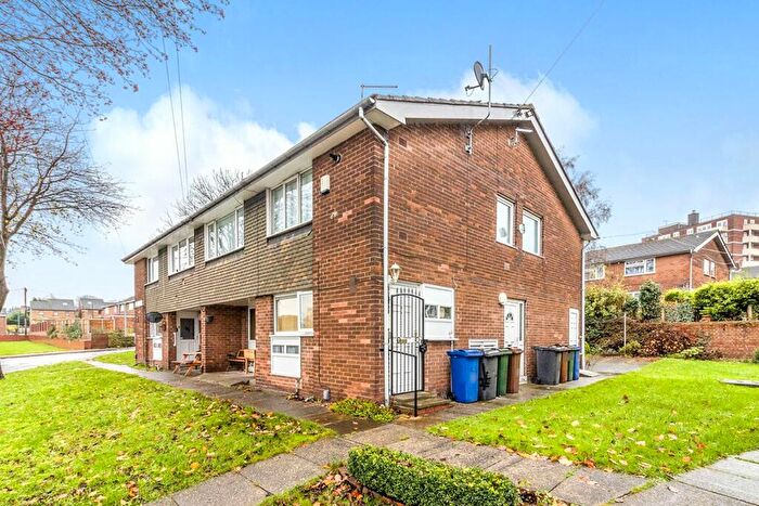 2 Bedroom Flat To Rent In Copper Close, Barnsley, South Yorkshire, S70