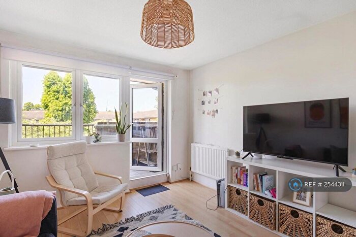 1 Bedroom Flat To Rent In Peckham, London, SE15