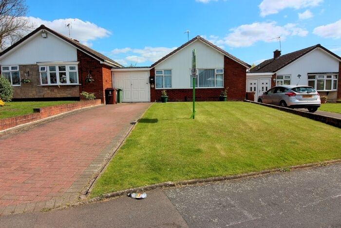 2 Bedroom Bungalow To Rent In Perry Hall Drive, Willenhall, WV12