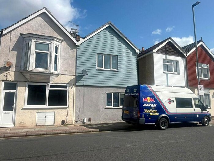 4 Bedroom House To Rent In Highland Road, Southsea, Hampshire, PO4