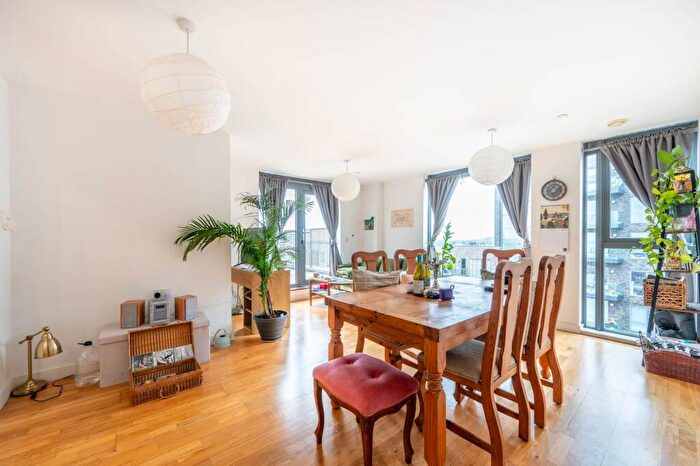 2 Bedroom Flat For Sale In High Road, Wembley Park, Wembley, HA9