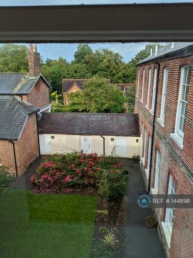 1 Bedroom Flat To Rent In Junction Road, Andover, SP10