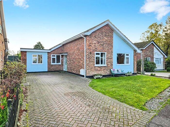 3 Bedroom Detached Bungalow For Sale In Brackenwoods, Necton, Swaffham, PE37