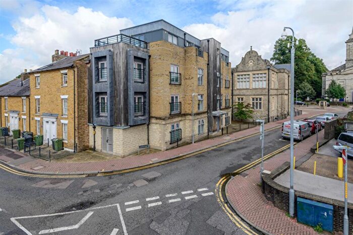 1 Bedroom Apartment For Sale In Church Street, Maidstone, ME14