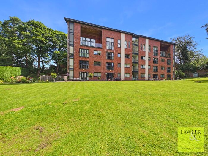 2 Bedroom Apartment For Sale In Woodlands Park, Walnut Close, Godley, SK14