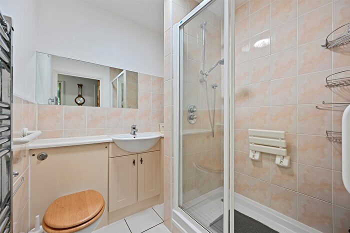 1 Bedroom Flat For Sale In Blakesley Avenue, London, W5