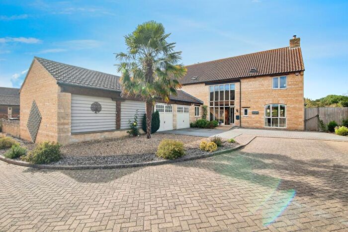 4 Bedroom Semi-Detached House For Sale In Searson Close, Tallington, Stamford, PE9