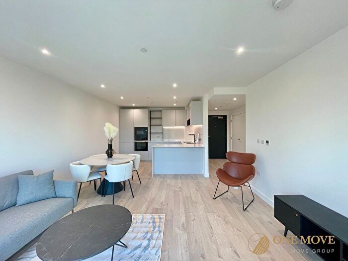 2 Bedroom Flat To Rent In Azure Apartments Dragonfly Walk London, London, N4