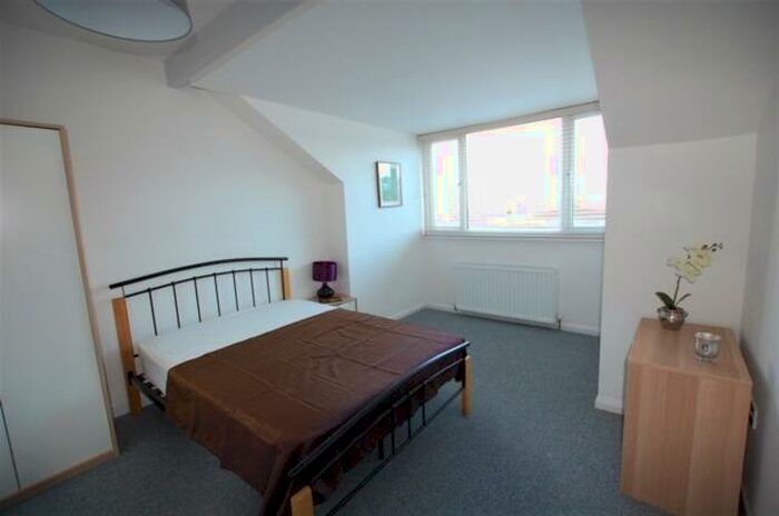 1 Bedroom Terraced House To Rent In Elliot Street, Shipley, BD18