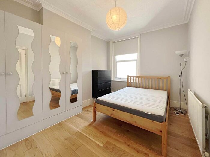1 Bedroom Flat To Rent In High Street, New Malden, KT3