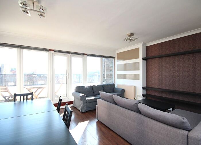 2 Bedroom Flat To Rent In Camden Road, Camden Town, NW1