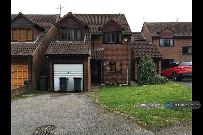 4 Bedroom Detached House To Rent In Brooklea, Bedworth, CV12