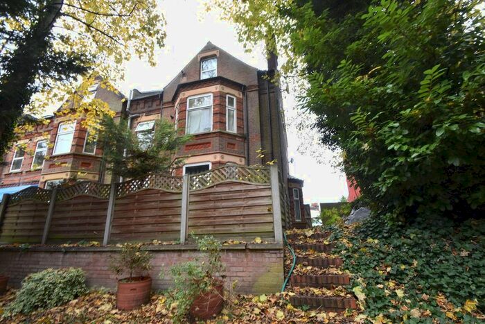 2 Bedroom Flat To Rent In London Road, Luton, Bedfordshire, LU1