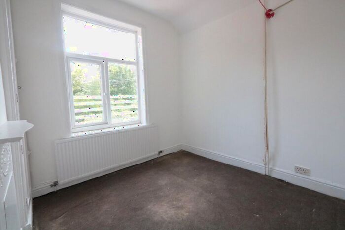 3 Bedroom Flat To Rent In Upper Chorlton Road, Manchester, M16