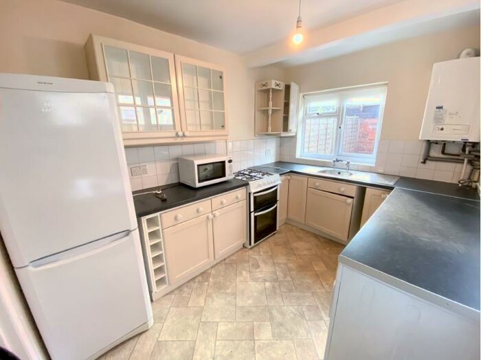 3 Bedroom House To Rent In Addison Road, Reading, RG1
