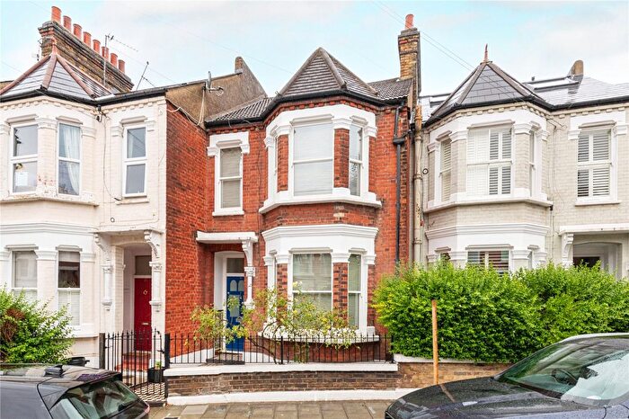 4 Bedroom End Of Terrace House For Sale In Jedburgh Street, Battersea, London, SW11