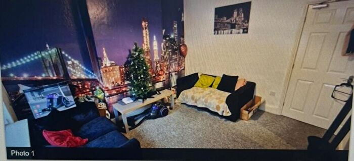 4 Bedroom House To Rent In Park Road, Nottingham, NG7