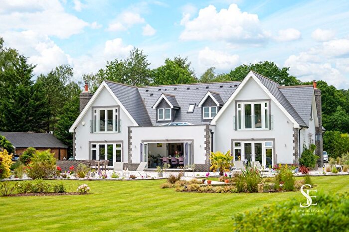 5 Bedroom Detached House For Sale In Redlake Lane, Wokingham, RG40