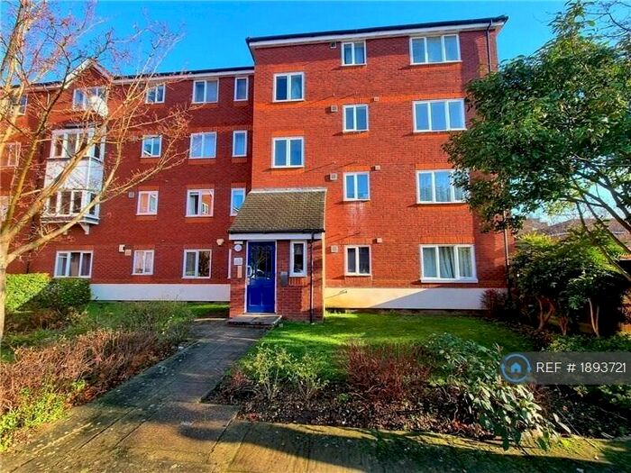 2 Bedroom Flat To Rent In Tideside Court, London, SE18