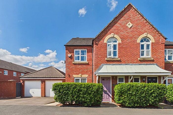 3 Bedroom Semi-Detached House For Sale In Rennie Drive, Warrington, WA4