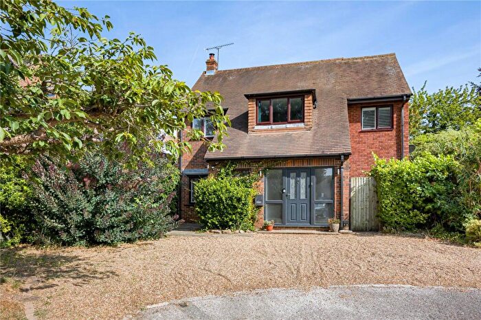 3 Bedroom Detached House For Sale In Coldharbour Close, Henley-on-Thames, Oxfordshire, RG9