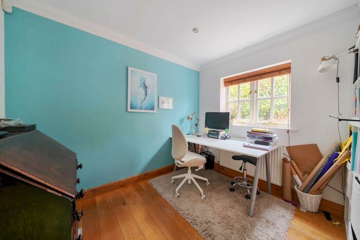 4 Bedroom Detached House For Sale In Gravel Lane, Barton Stacey, SO21