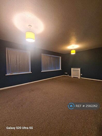 2 Bedroom Flat To Rent In Arborfield Close, Slough, SL1