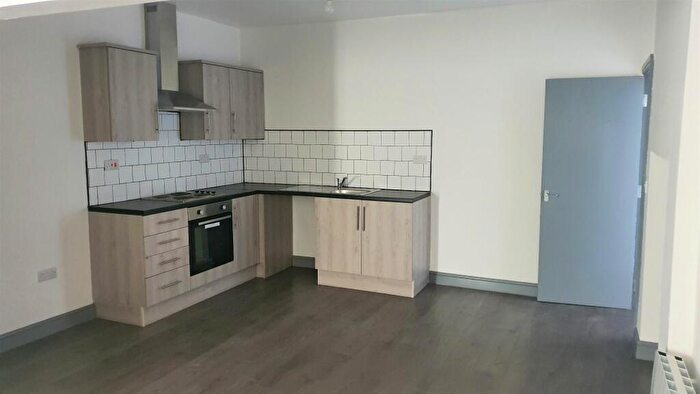 1 Bedroom Flat To Rent In Flat, Avenue Road, DN2