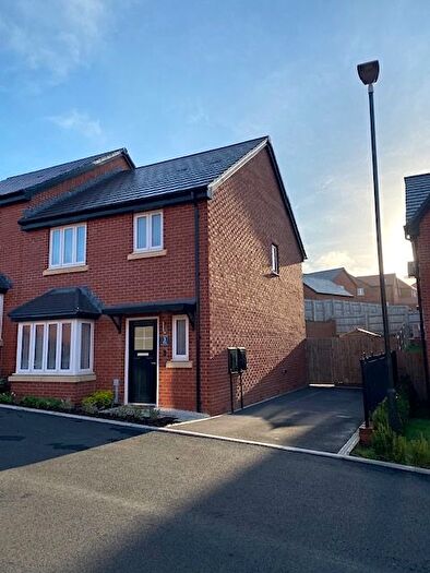 3 Bedroom Semi-Detached House To Rent In Snowdrop Drive, Brockworth, GL3