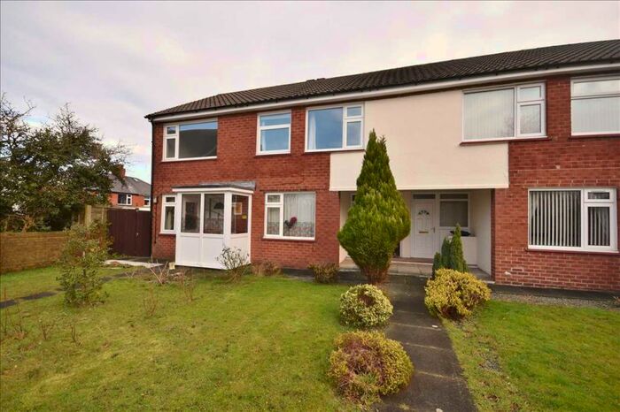 2 Bedroom Flat To Rent In Hodder Avenue, Chorley, PR7