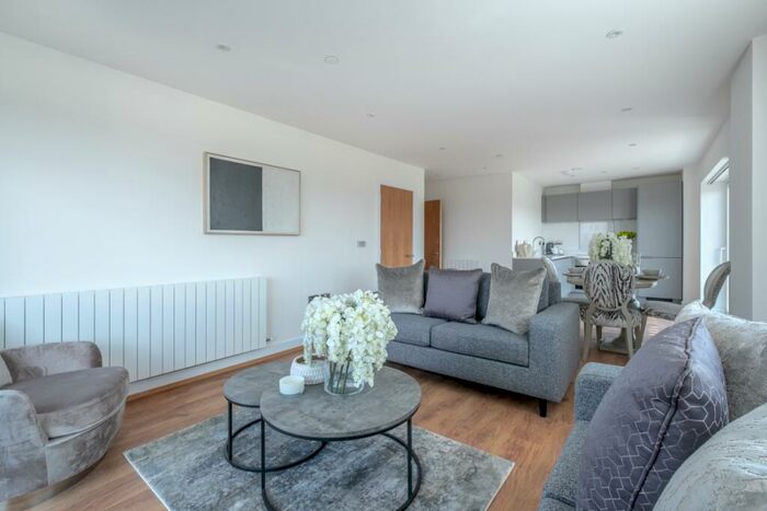 2 Bedroom Apartment To Rent In Woolwich Church Street Woolwich, SE18