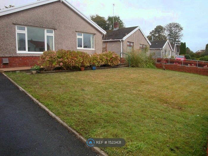 3 Bedroom Bungalow To Rent In Gabalfa Road, Swansea, SA2