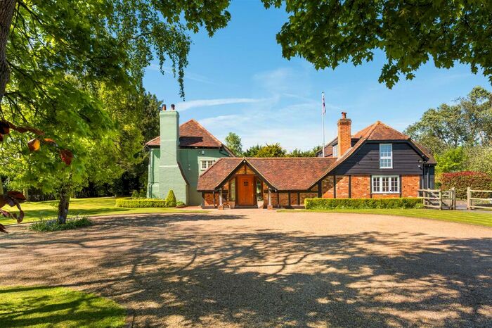 4 Bedroom Detached House For Sale In Waltham Road, Ruscombe, Berkshire, Reading, RG10