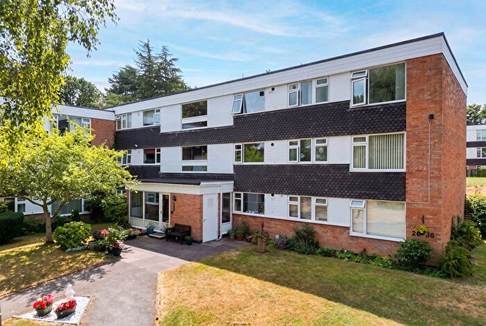 2 Bedroom Flat For Sale In White House Green, Solihull, B91