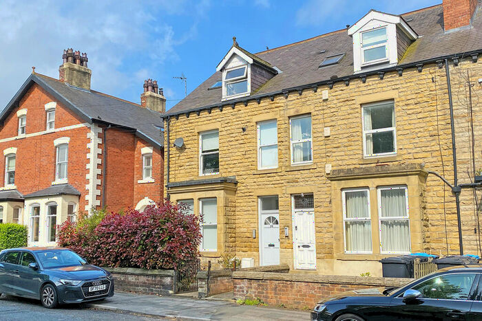 1 Bedroom Apartment To Rent In Hookstone Road, Harrogate, HG2