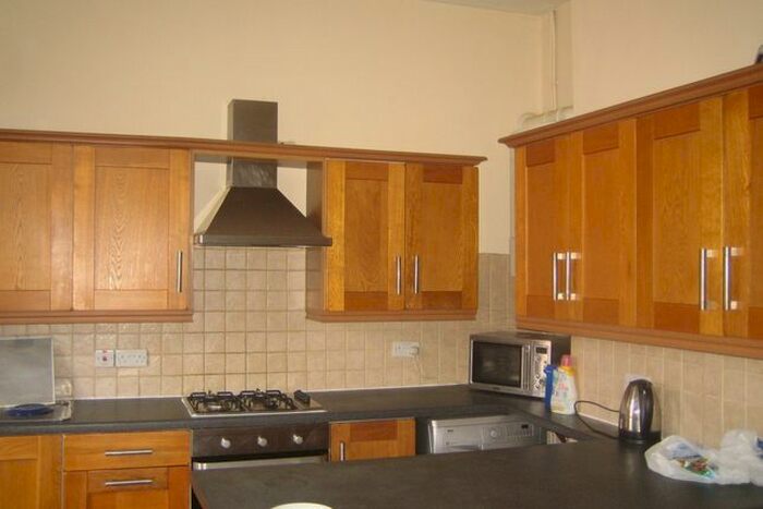 8 Bedroom Flat To Rent In Davenport Ave, Withington, M20