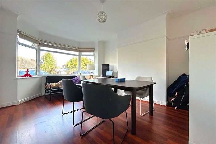 3 Bedroom Semi-detached House For Sale In Warwick Drive, Sale, M33