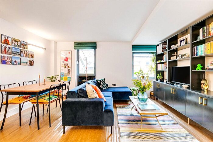 2 Bedroom Flat For Sale In Red Lion Square, Wandsworth High Street, London, SW18