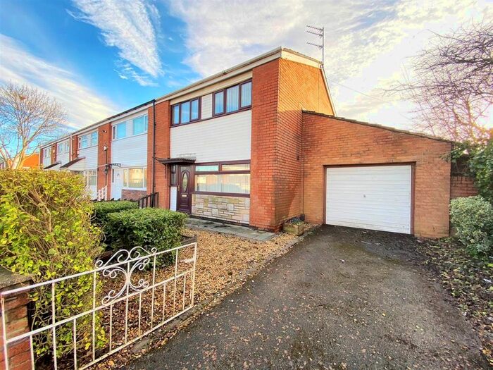 3 Bedroom Town House To Rent In Western Avenue, Huyton, Liverpool, L36