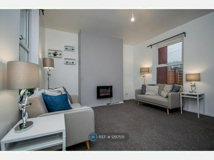 1 Bedroom Terraced House To Rent In St James Row, Rawtenstall BB4