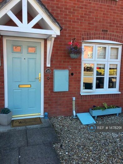 3 Bedroom Terraced House To Rent In Iron Way, Bromsgrove, B60